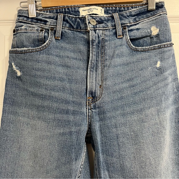Abercrombie & Fitch The Skinny High Rise Jeans - Picture 2 of 7